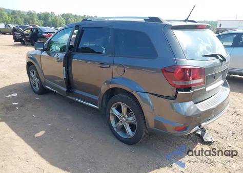 2017 Dodge Journey Crossroad Plus z USA, uszkodzony, nr VIN 3C4PDCGB0HT684980